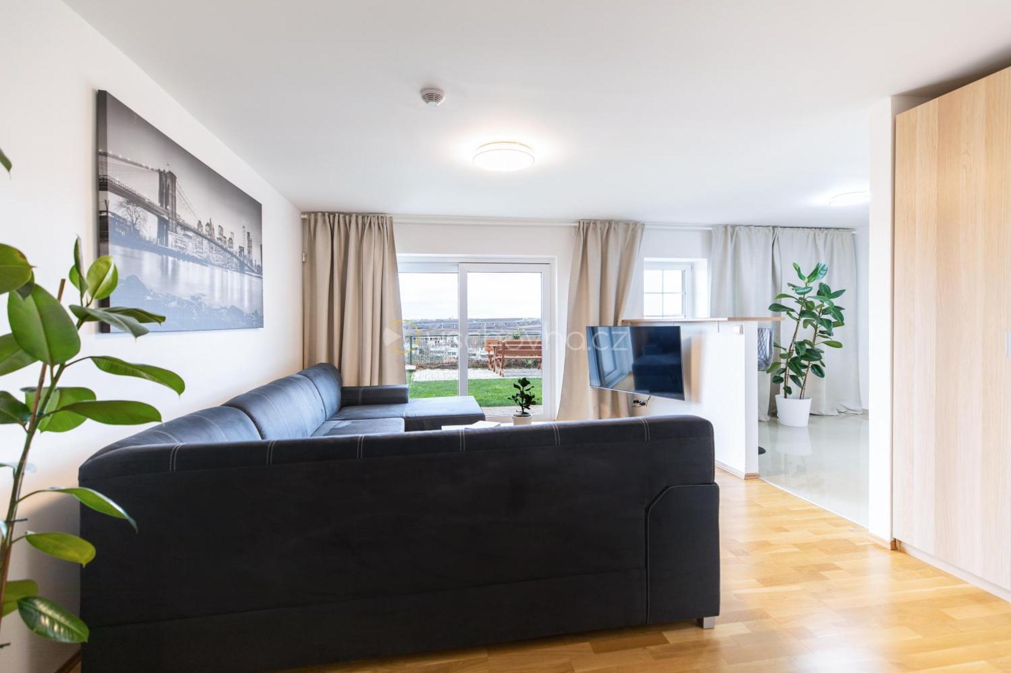 Airport Luxury Apartment & Spa براغ المظهر الخارجي الصورة