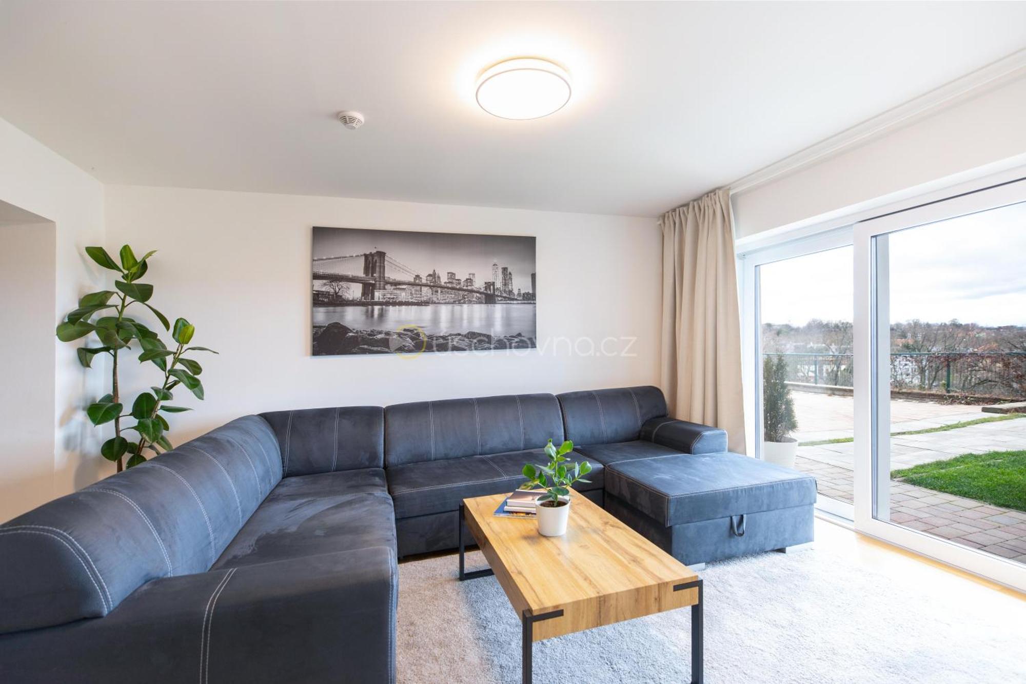 Airport Luxury Apartment & Spa براغ المظهر الخارجي الصورة