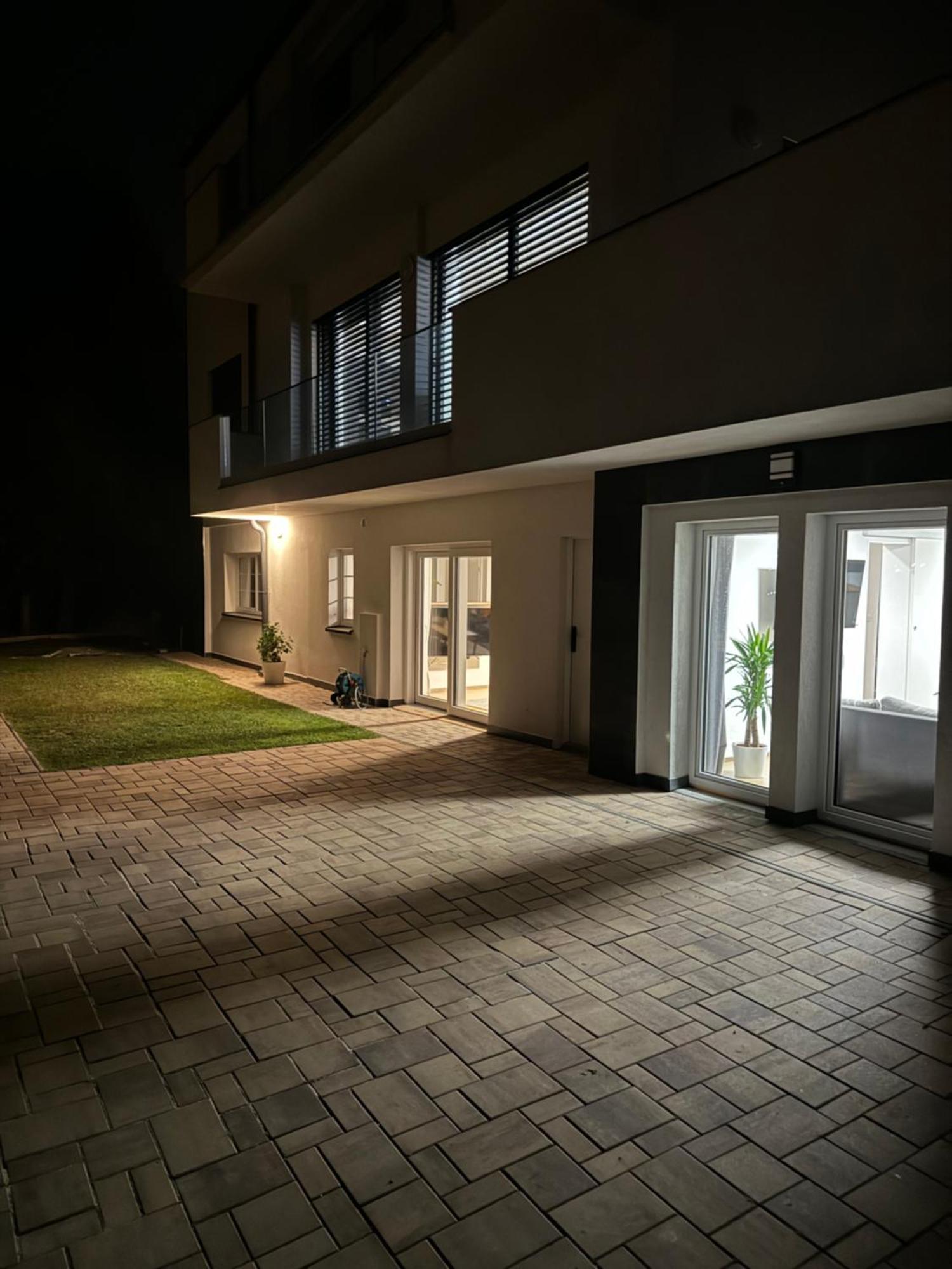 Airport Luxury Apartment & Spa براغ المظهر الخارجي الصورة