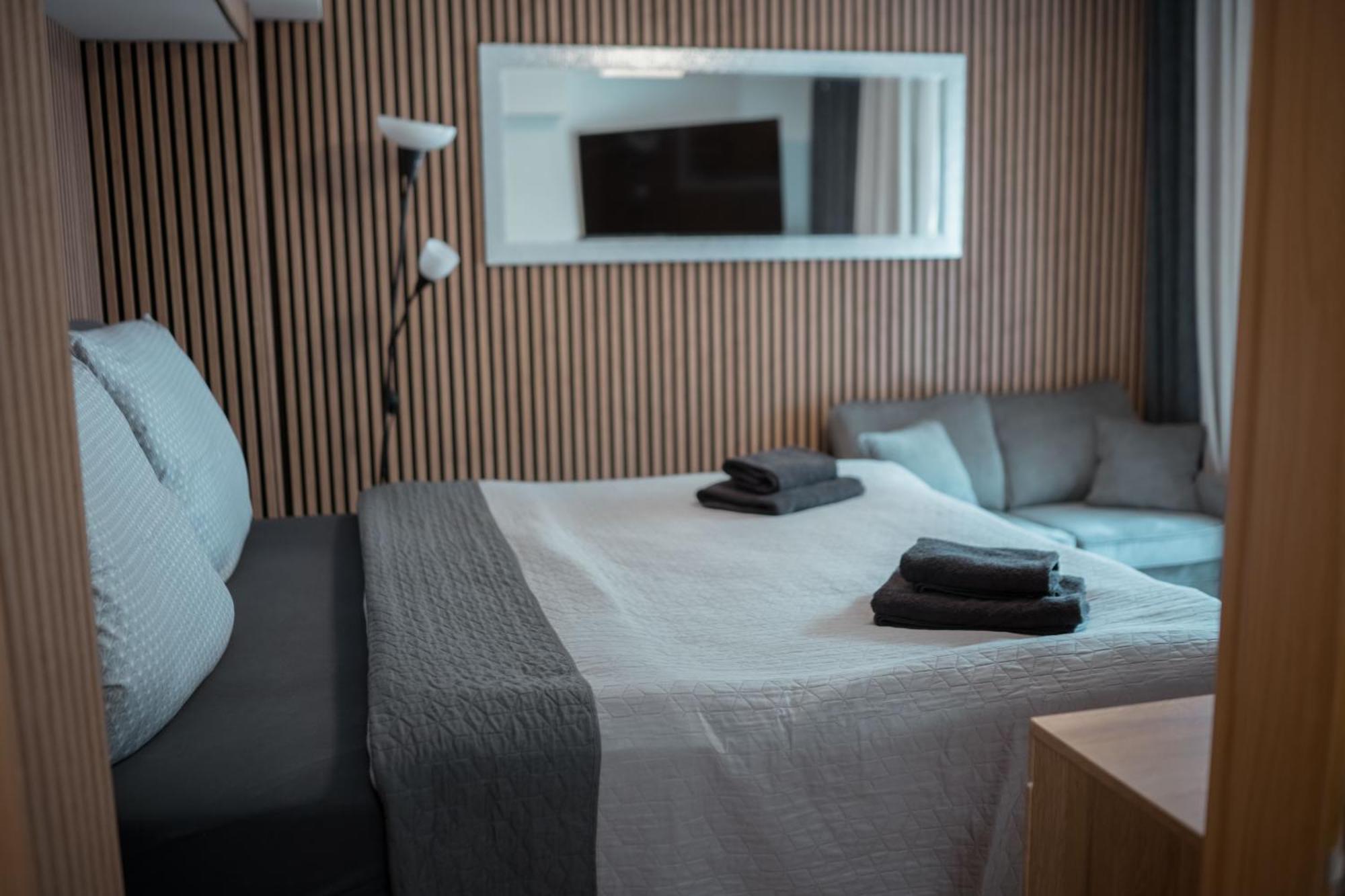 Airport Luxury Apartment & Spa براغ الغرفة الصورة