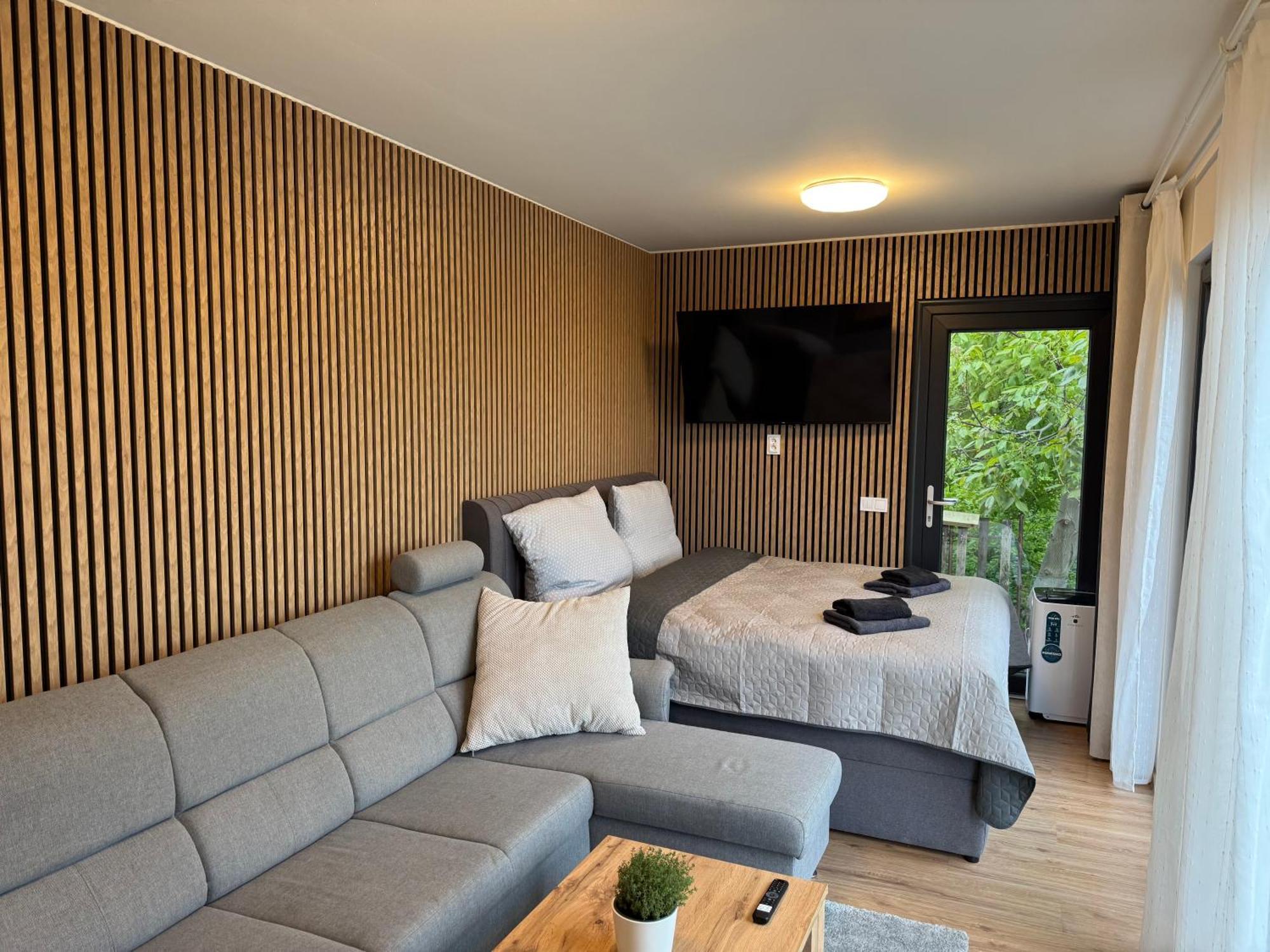 Airport Luxury Apartment & Spa براغ المظهر الخارجي الصورة